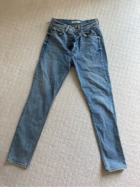 GRLFRND High-Waist Light Blue Jeans